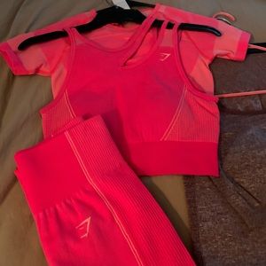 Gymshark Ultra seamless pink (S) top NWT and bra!